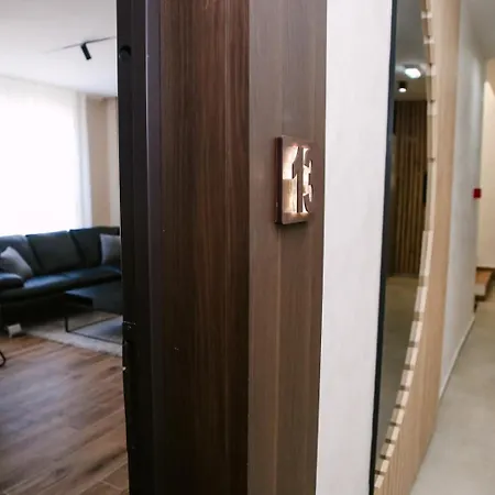 Lena 13 Apartment