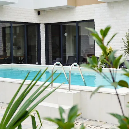 Lena Pool - 13 Апартаменты *